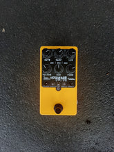 Load image into Gallery viewer, NoisWasp Fuzz + Noise Maker