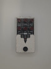 Load image into Gallery viewer, DoomLord Sunn model T Pre-Amp
